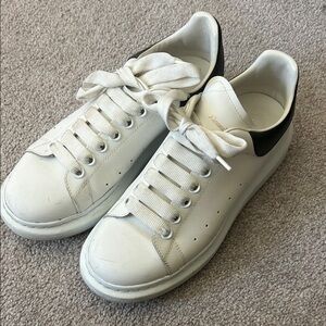 Alexander McQueen White and Black Sneakers Size 39EU 9US